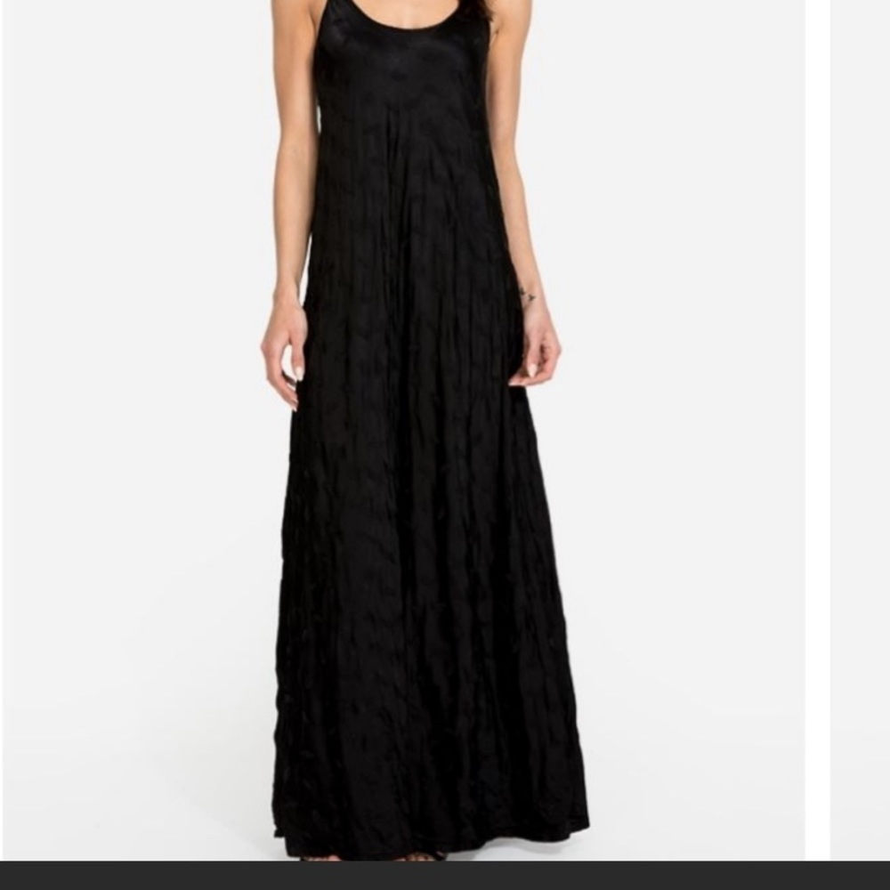 NWT Johnny Was Satin Dress Size S, Med welcome.